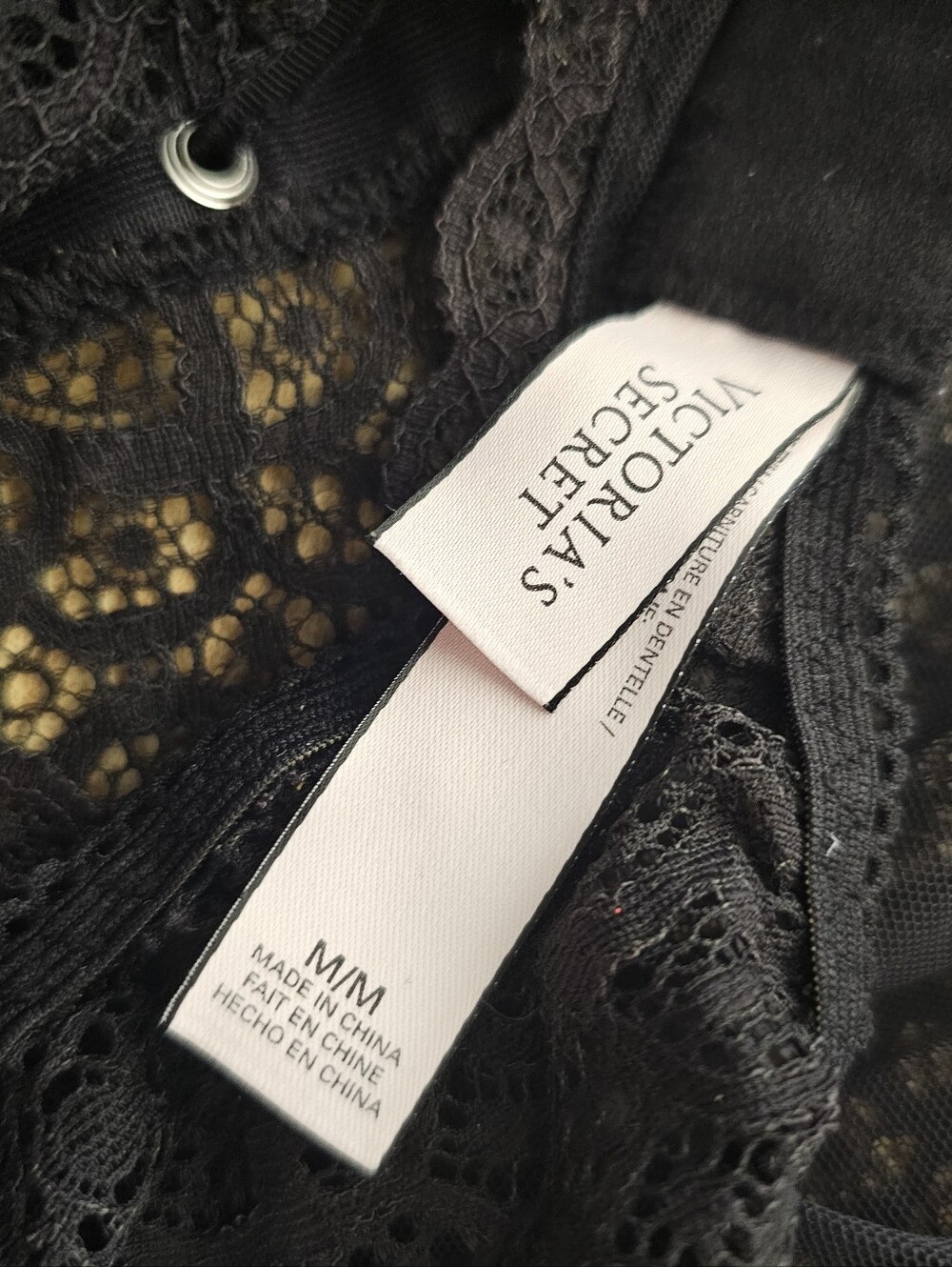 Victoria's Secret Black Lace Teddy Bodysuit Medium M EUC Plunge Grommet Sexy - Picture 4 of 6